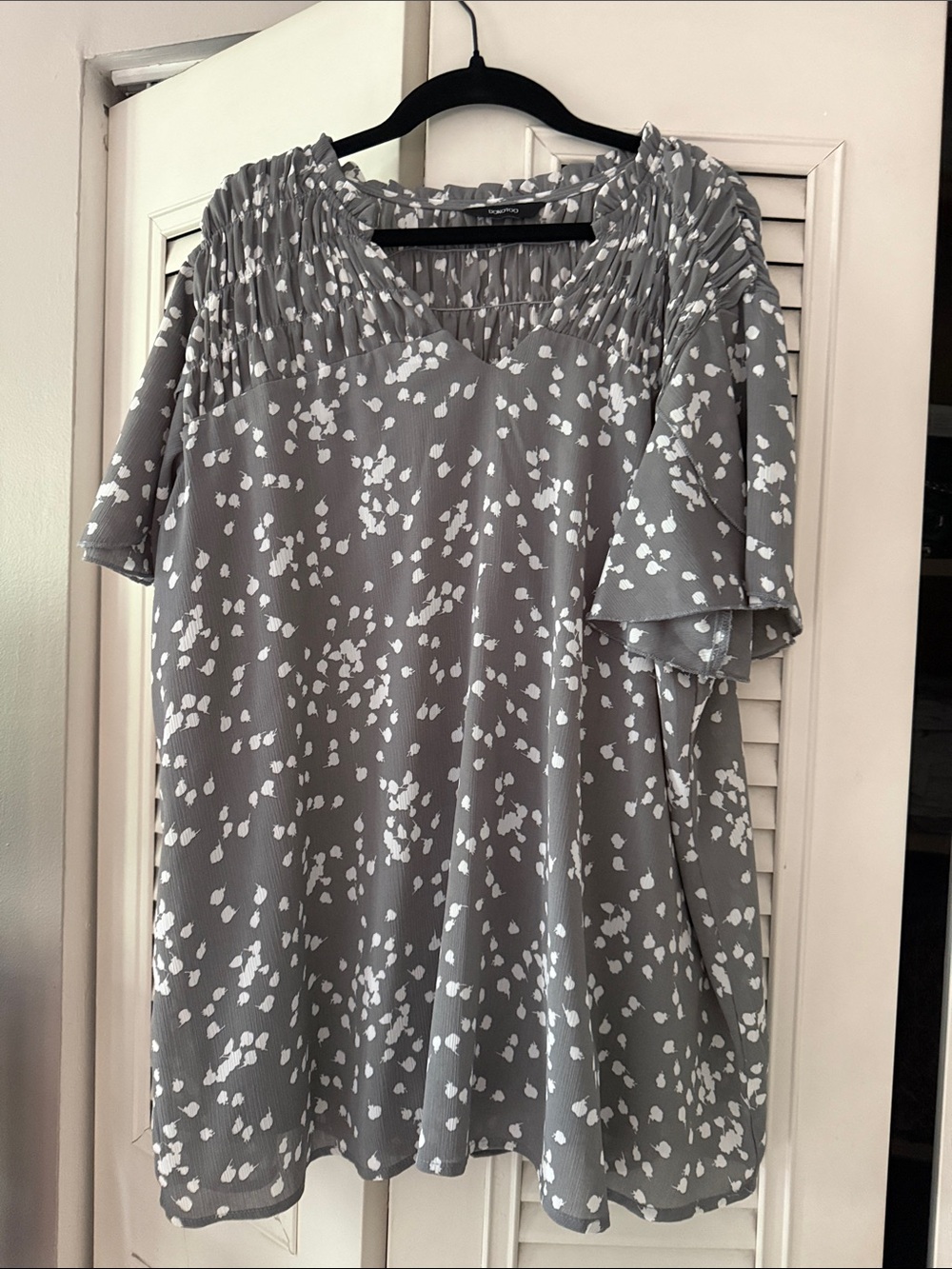 Smocked Yoke Short Sleeve Blouse - Gray with White Spot Print